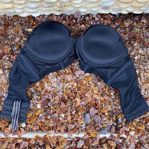 Victoria’s Secret Black Very Sexy Push-Up Bra 32C. EUC - Picture 2 of 6